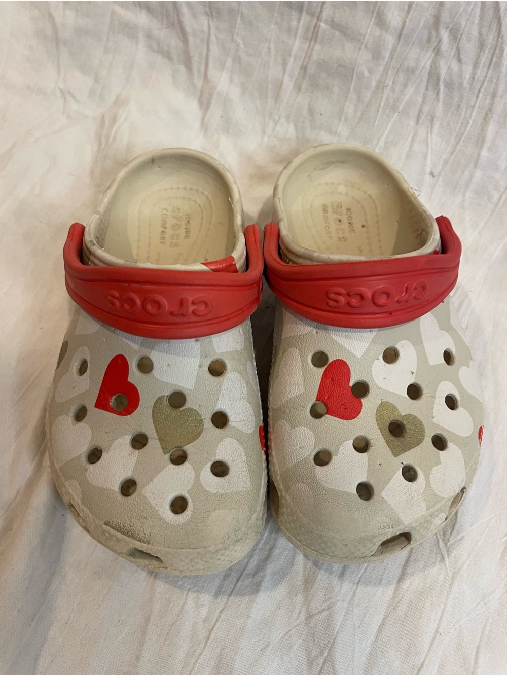 Crocs Kids Size 10 Heart Print Classic Clogs Red White Valentine Shoes